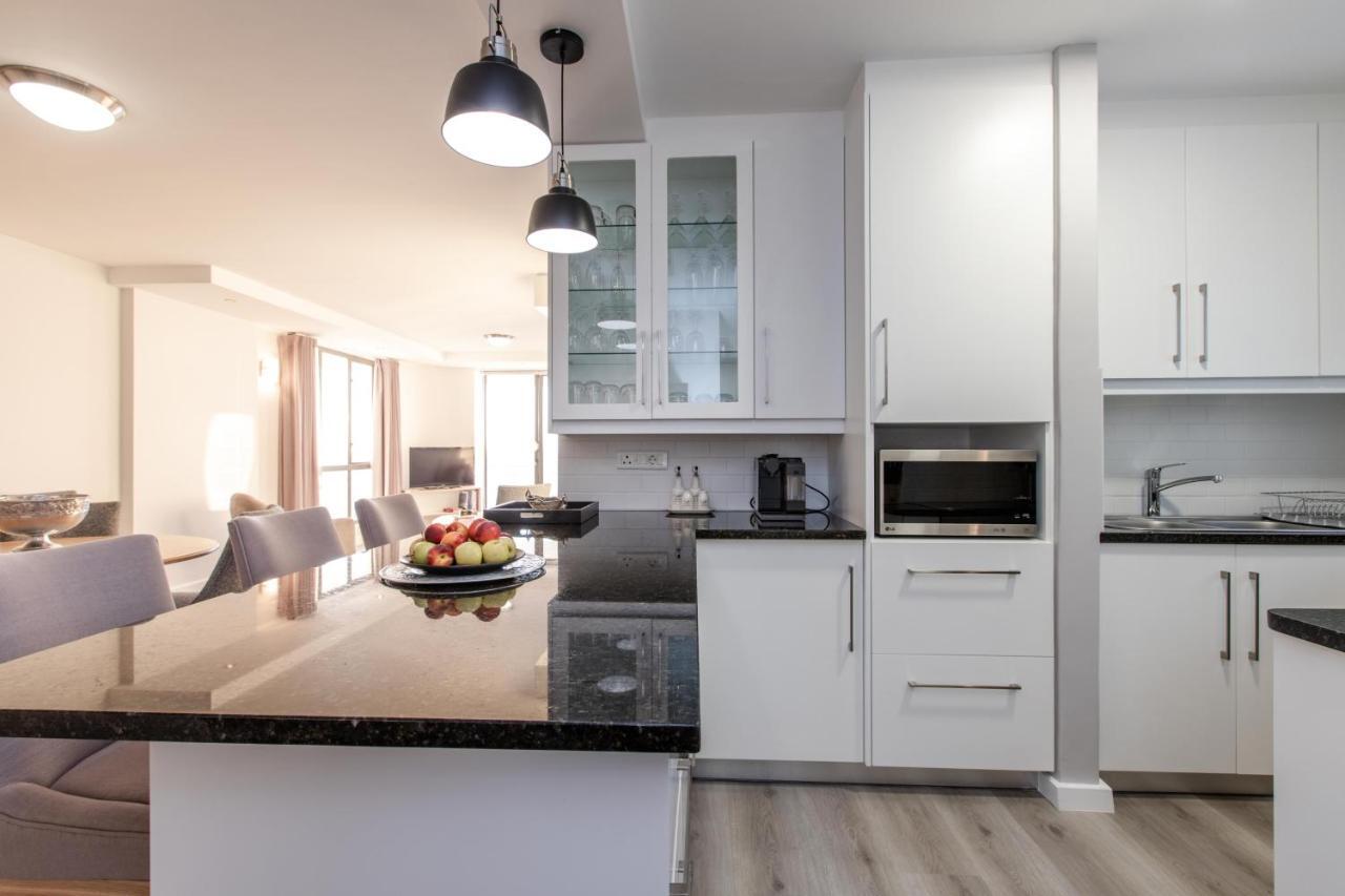 Hibernian Towers 807, Beach Road, Strand Ngoại thất bức ảnh