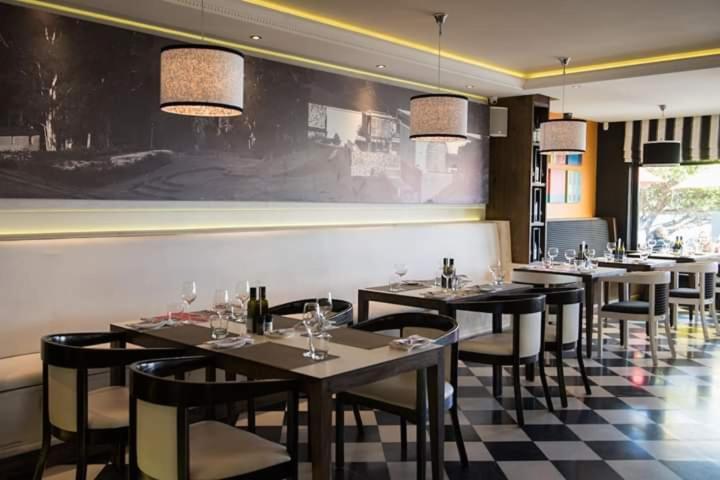 Hibernian Towers 807, Beach Road, Strand Ngoại thất bức ảnh